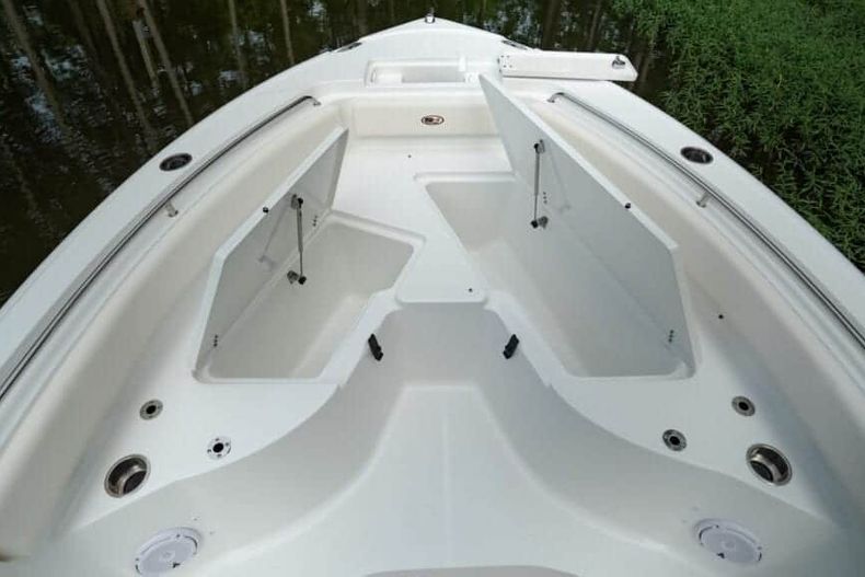 Thumbnail 29 for New 2022 Sea Hunt Ultra 234 boat for sale in West Palm Beach, FL
