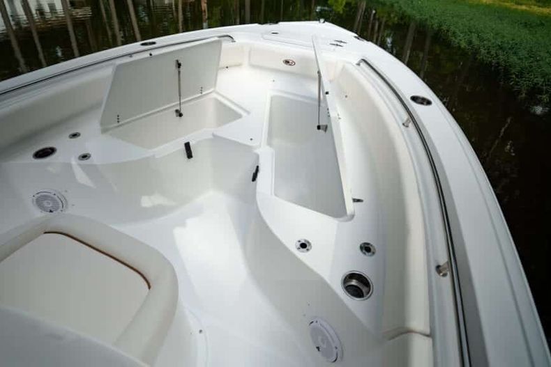 Thumbnail 28 for New 2022 Sea Hunt Ultra 234 boat for sale in West Palm Beach, FL