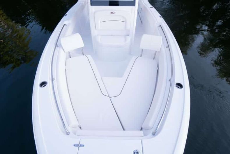 Thumbnail 25 for New 2022 Sea Hunt Ultra 239 SE boat for sale in West Palm Beach, FL