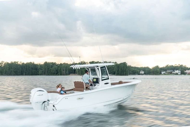 Thumbnail 17 for New 2022 Sea Hunt Ultra 255 SE boat for sale in West Palm Beach, FL