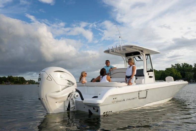 Thumbnail 12 for New 2022 Sea Hunt Escape 27 boat for sale in West Palm Beach, FL
