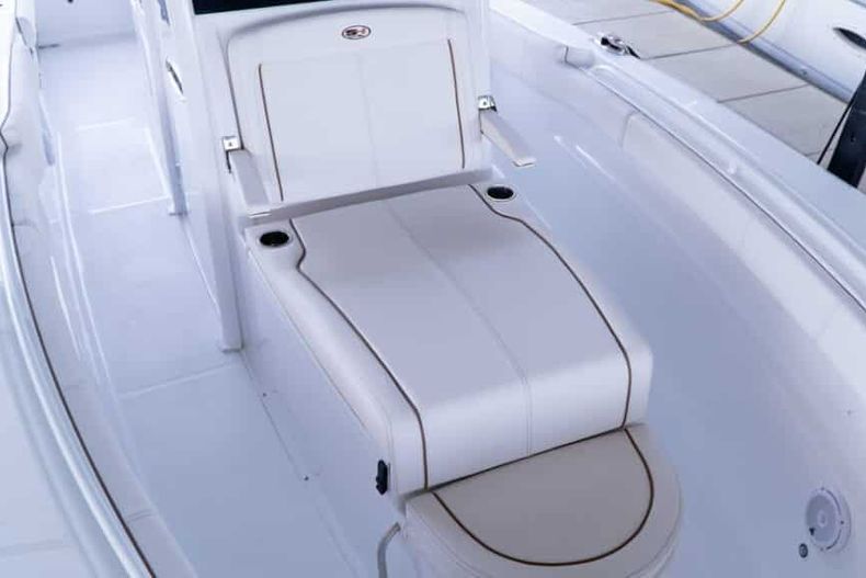 Thumbnail 20 for New 2022 Sea Hunt Gamefish 30 CB boat for sale in West Palm Beach, FL