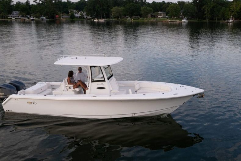 Thumbnail 2 for New 2022 Sea Hunt Gamefish 30 FS boat for sale in West Palm Beach, FL