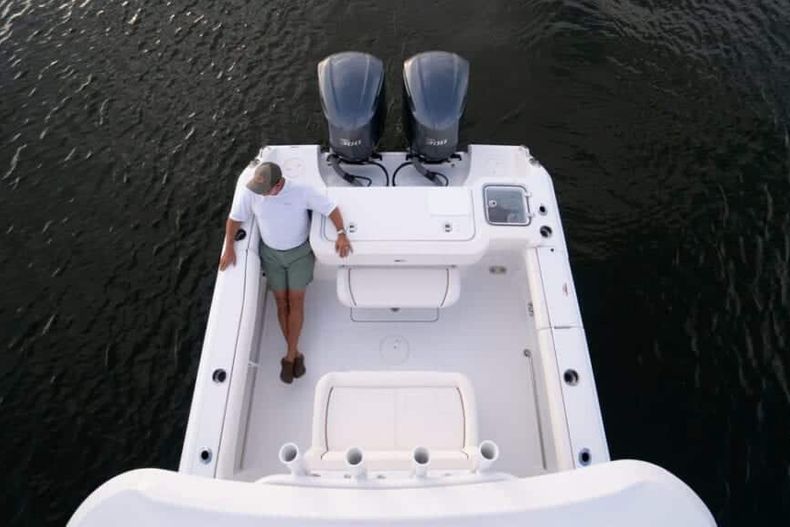 Thumbnail 6 for New 2022 Sea Hunt Gamefish 30 FS boat for sale in West Palm Beach, FL