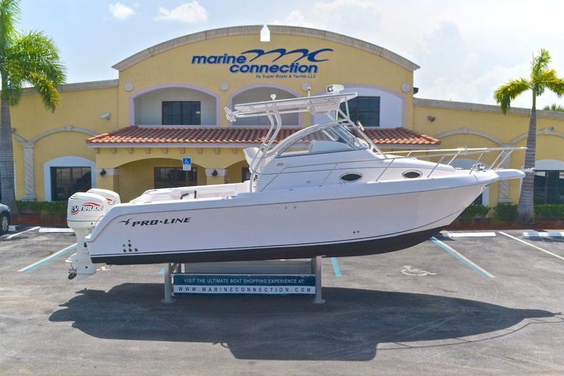 Used 2000 Pro-Line 27 Walk boat for sale in West Palm Beach, FL