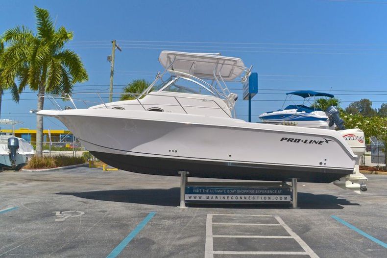 Thumbnail 4 for Used 2000 Pro-Line 27 Walk boat for sale in West Palm Beach, FL