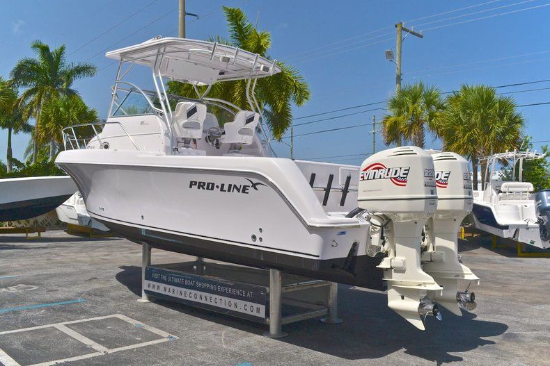 Thumbnail 5 for Used 2000 Pro-Line 27 Walk boat for sale in West Palm Beach, FL