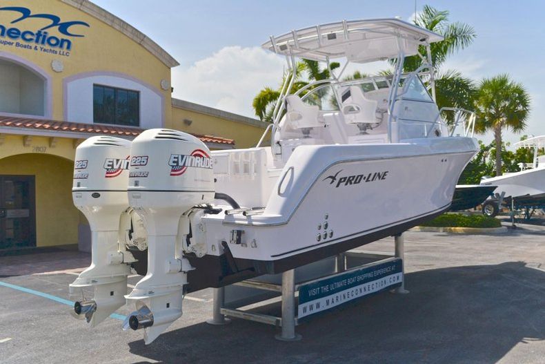 Thumbnail 7 for Used 2000 Pro-Line 27 Walk boat for sale in West Palm Beach, FL