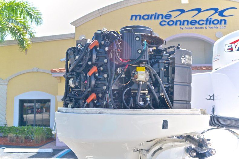 Thumbnail 17 for Used 2000 Pro-Line 27 Walk boat for sale in West Palm Beach, FL