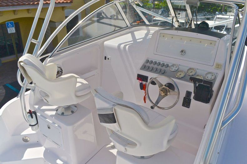 Thumbnail 37 for Used 2000 Pro-Line 27 Walk boat for sale in West Palm Beach, FL