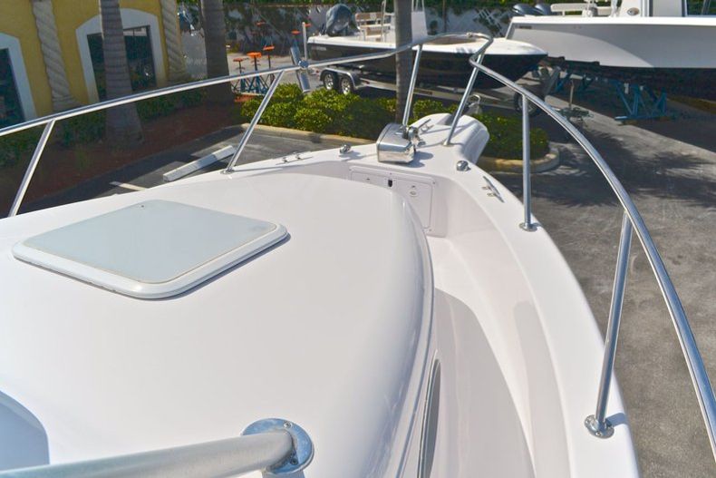 Thumbnail 60 for Used 2000 Pro-Line 27 Walk boat for sale in West Palm Beach, FL