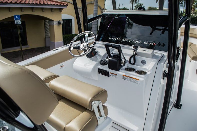 Thumbnail 23 for New 2016 Sportsman Open 252 Center Console boat for sale in Miami, FL