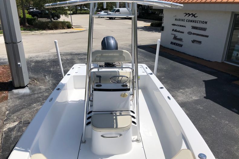 Thumbnail 13 for Used 2017 Sportsman 20 Island Bay boat for sale in Vero Beach, FL