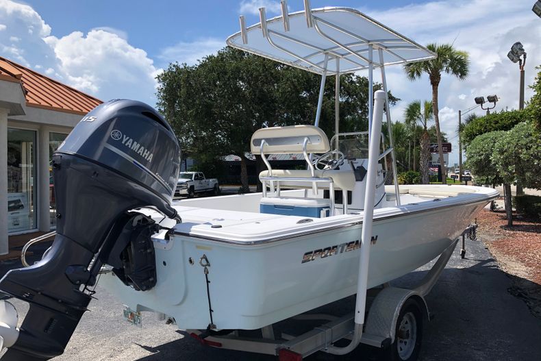 Thumbnail 4 for Used 2017 Sportsman 20 Island Bay boat for sale in Vero Beach, FL