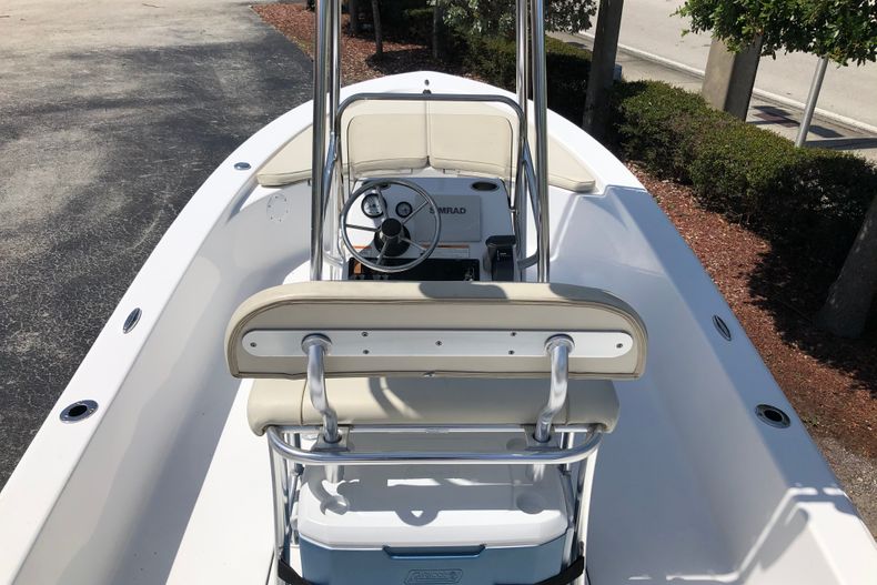 Thumbnail 7 for Used 2017 Sportsman 20 Island Bay boat for sale in Vero Beach, FL