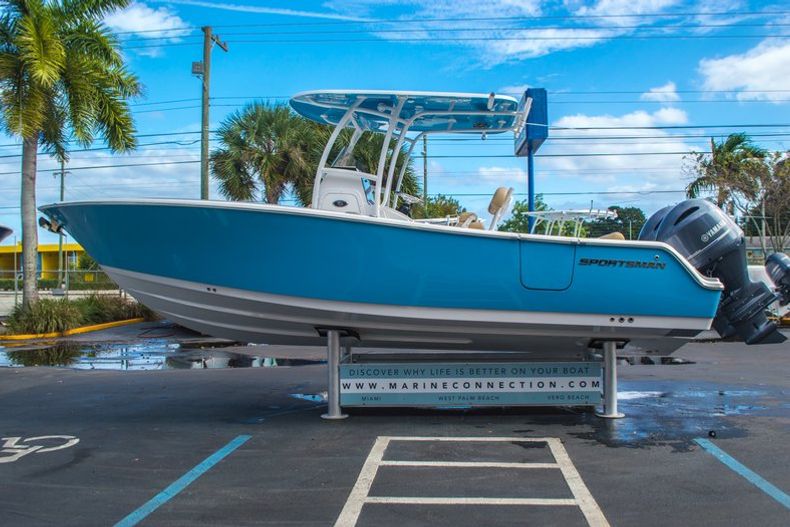 Thumbnail 5 for New 2016 Sportsman Heritage 251 Center Console boat for sale in Miami, FL