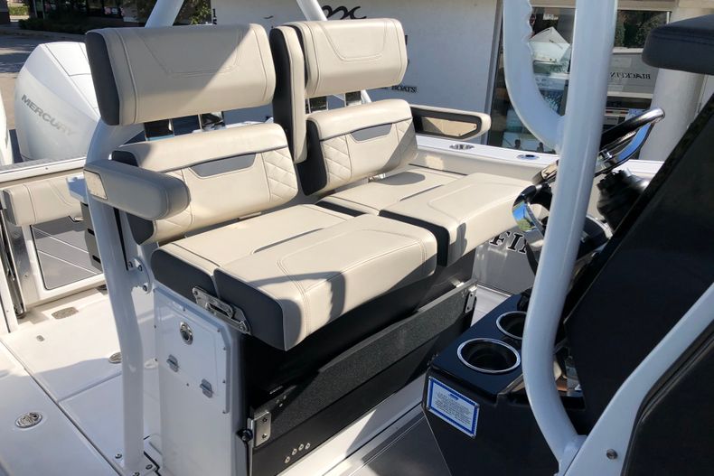 Thumbnail 30 for New 2022 Blackfin 272CC boat for sale in Fort Lauderdale, FL