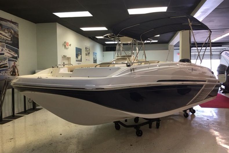 New 2016 Hurricane SunDeck Sport SS 188 OB boat for sale in Miami, FL