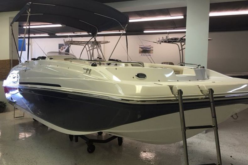 Thumbnail 1 for New 2016 Hurricane SunDeck Sport SS 188 OB boat for sale in Miami, FL
