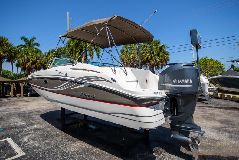 Thumbnail 7 for Used 2015 Hurricane SunDeck SD 2400 OB boat for sale in West Palm Beach, FL
