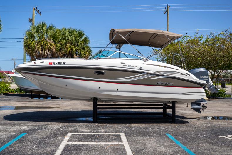 Thumbnail 6 for Used 2015 Hurricane SunDeck SD 2400 OB boat for sale in West Palm Beach, FL