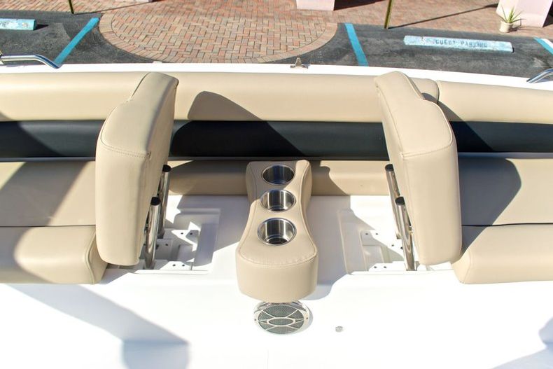 Thumbnail 28 for New 2014 Hurricane SunDeck Sport SS 201 OB boat for sale in West Palm Beach, FL