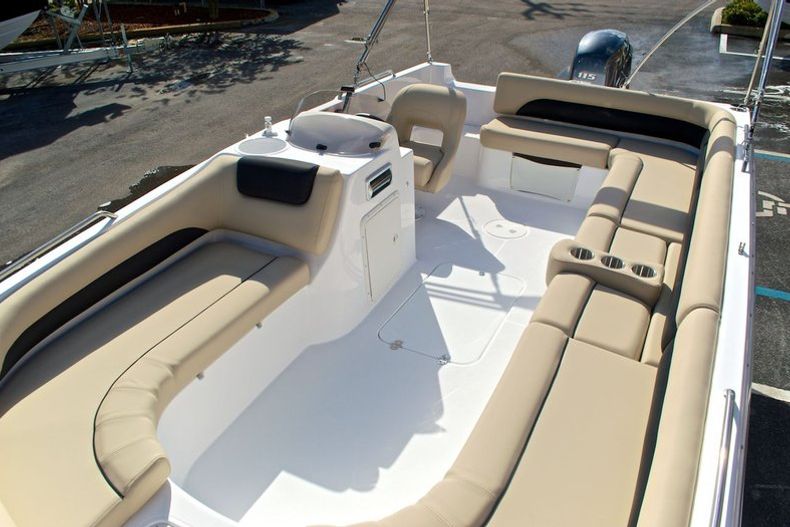 Thumbnail 57 for New 2014 Hurricane SunDeck Sport SS 201 OB boat for sale in West Palm Beach, FL