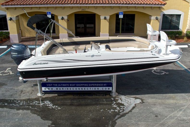 Thumbnail 64 for New 2014 Hurricane SunDeck Sport SS 201 OB boat for sale in West Palm Beach, FL
