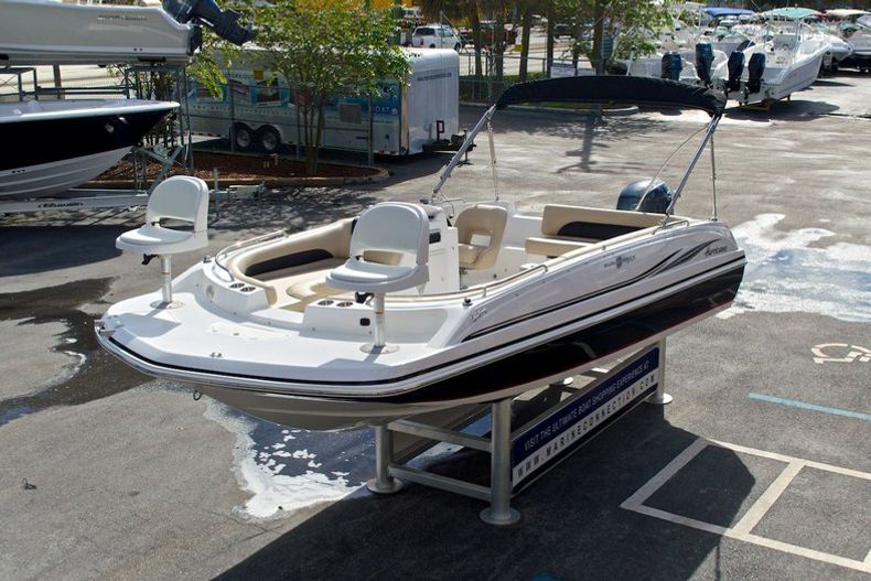 Thumbnail 67 for New 2014 Hurricane SunDeck Sport SS 201 OB boat for sale in West Palm Beach, FL