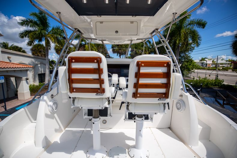 Thumbnail 22 for Used 2004 Sunseeker Sportfisher 37 boat for sale in West Palm Beach, FL