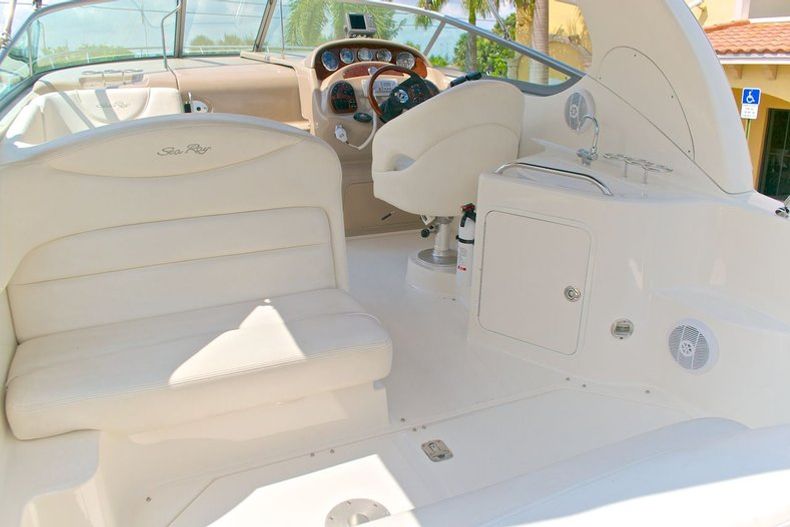 Thumbnail 31 for Used 2005 Sea Ray 280 Sundancer boat for sale in West Palm Beach, FL