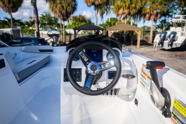 Thumbnail 13 for New 2022 Hurricane SunDeck Sport SS 185 OB boat for sale in West Palm Beach, FL