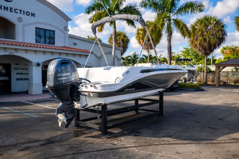 Thumbnail 7 for New 2022 Hurricane SunDeck Sport SS 185 OB boat for sale in West Palm Beach, FL