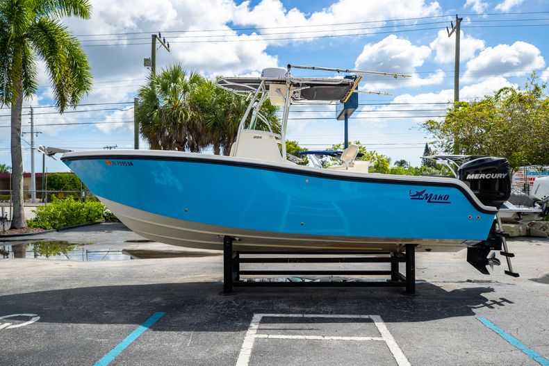 Thumbnail 6 for Used 2007 Mako 234 CC Center Console boat for sale in West Palm Beach, FL