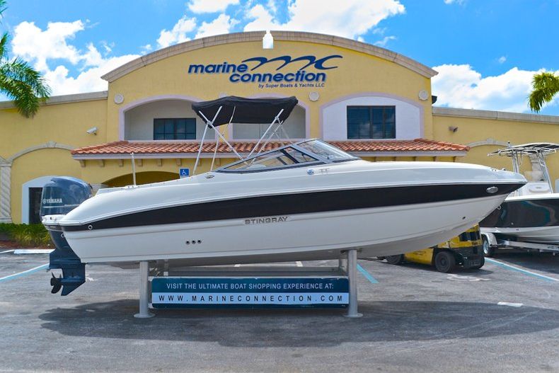 New 2013 Stingray 234 LR Outboard Bowrider boat for sale in West Palm Beach, FL