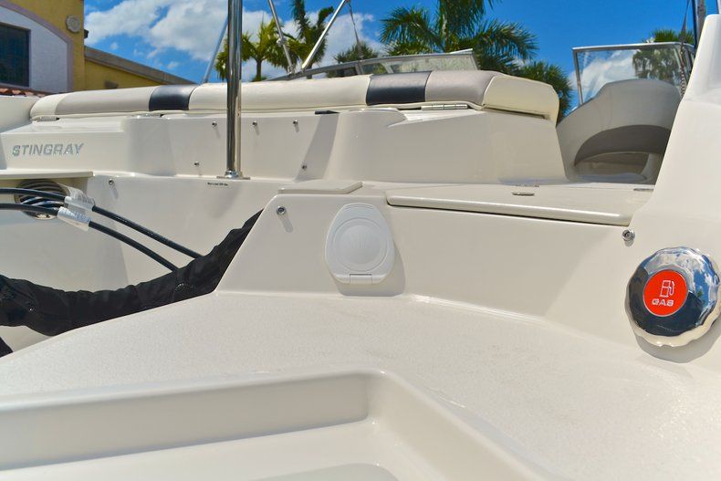 Thumbnail 18 for New 2013 Stingray 234 LR Outboard Bowrider boat for sale in West Palm Beach, FL