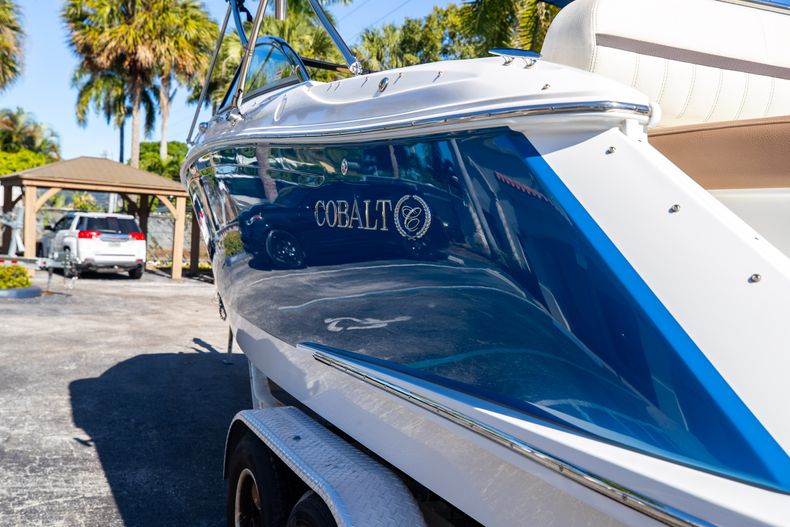 Thumbnail 8 for Used 2018 Cobalt 25SC boat for sale in Stuart, FL