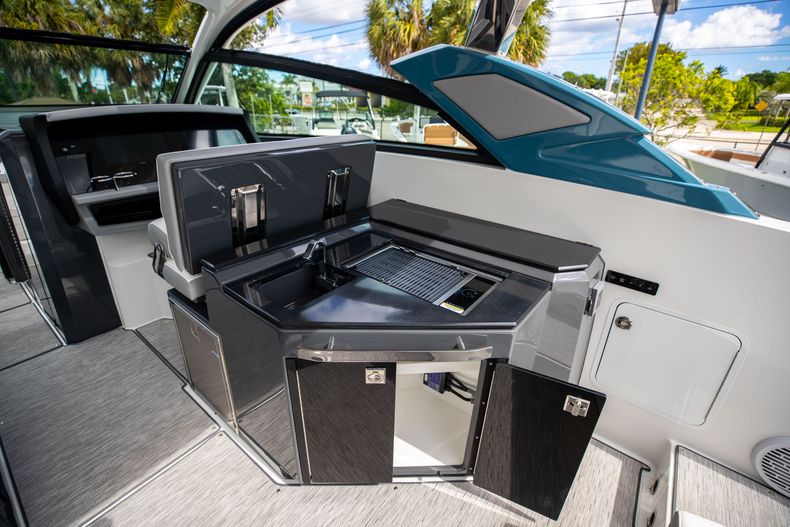 Thumbnail 17 for New 2022 Cobalt A36BR boat for sale in West Palm Beach, FL