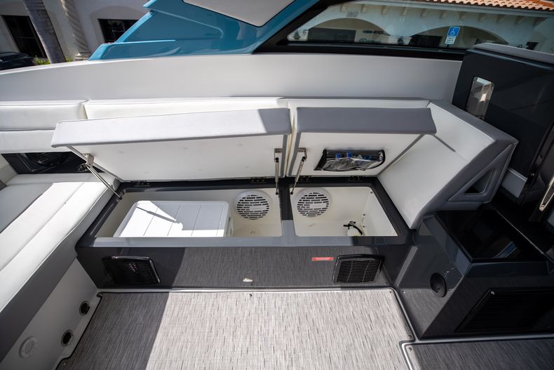 Thumbnail 20 for New 2022 Cobalt A36BR boat for sale in West Palm Beach, FL