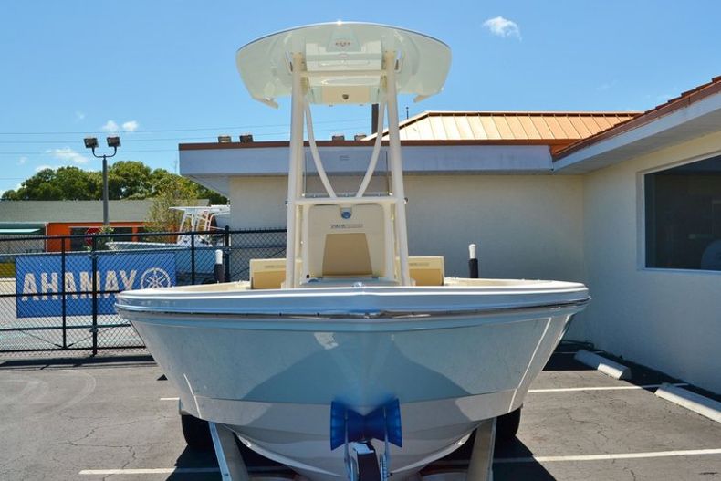 Thumbnail 2 for  2014 Pathfinder 2400 TRS Bay Boat boat for sale in Vero Beach, FL