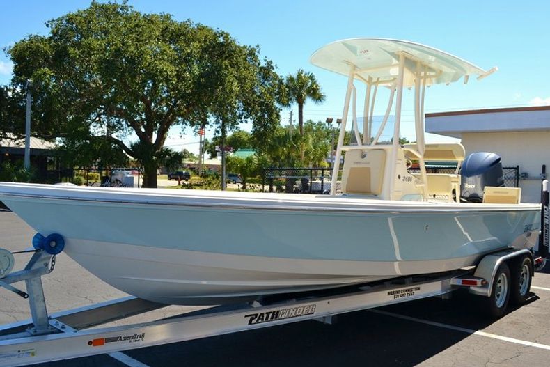 Thumbnail 3 for  2014 Pathfinder 2400 TRS Bay Boat boat for sale in Vero Beach, FL