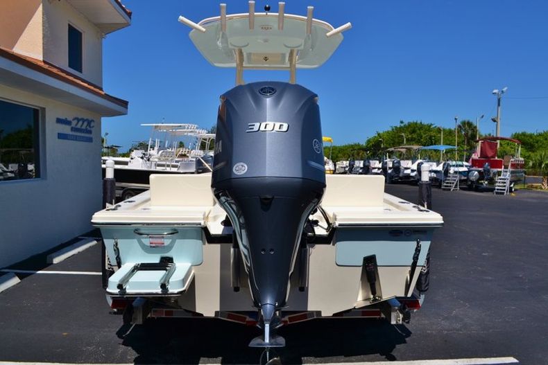 Thumbnail 5 for  2014 Pathfinder 2400 TRS Bay Boat boat for sale in Vero Beach, FL