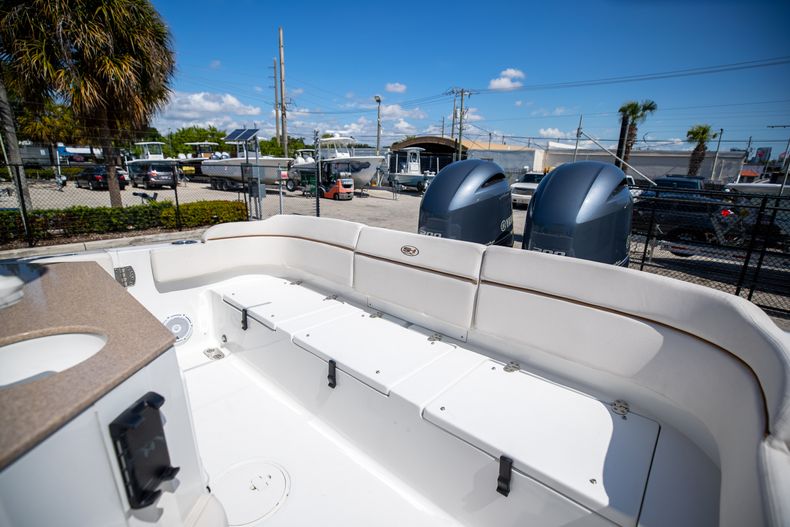 Thumbnail 13 for New 2022 Sea Hunt Escape 27 boat for sale in Vero Beach, FL