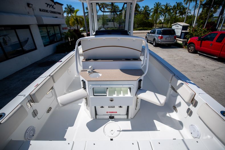 Thumbnail 10 for New 2022 Sea Hunt Escape 27 boat for sale in Vero Beach, FL