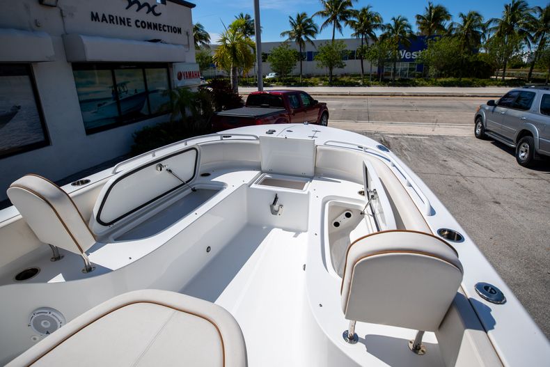 Thumbnail 39 for New 2022 Sea Hunt Escape 27 boat for sale in Vero Beach, FL
