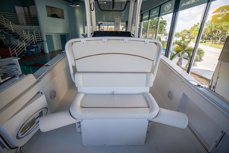 Thumbnail 5 for New 2022 Sea Hunt Ultra 265 SE boat for sale in Aventura, FL