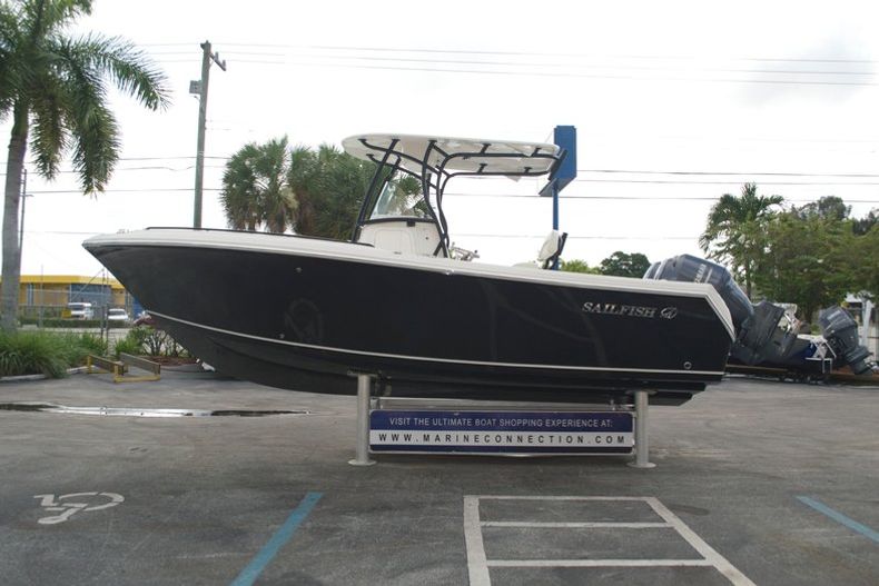 Thumbnail 4 for New 2015 Sailfish 240 CC Center Console boat for sale in West Palm Beach, FL