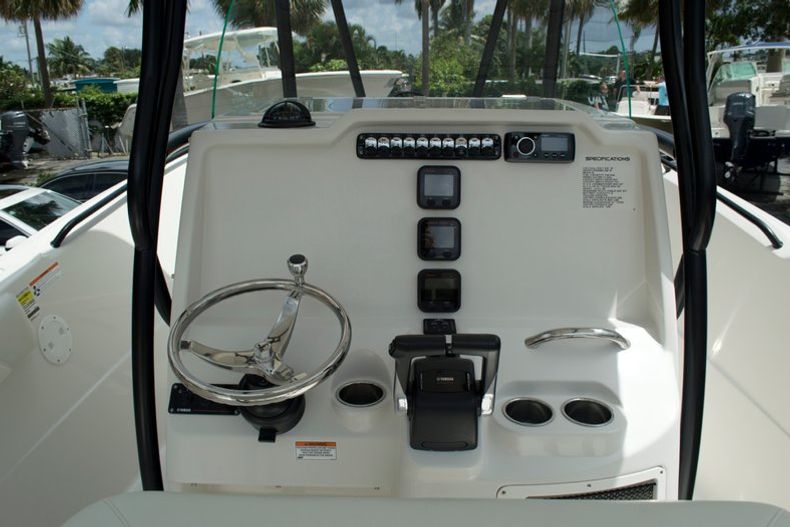 Thumbnail 10 for New 2015 Sailfish 240 CC Center Console boat for sale in West Palm Beach, FL