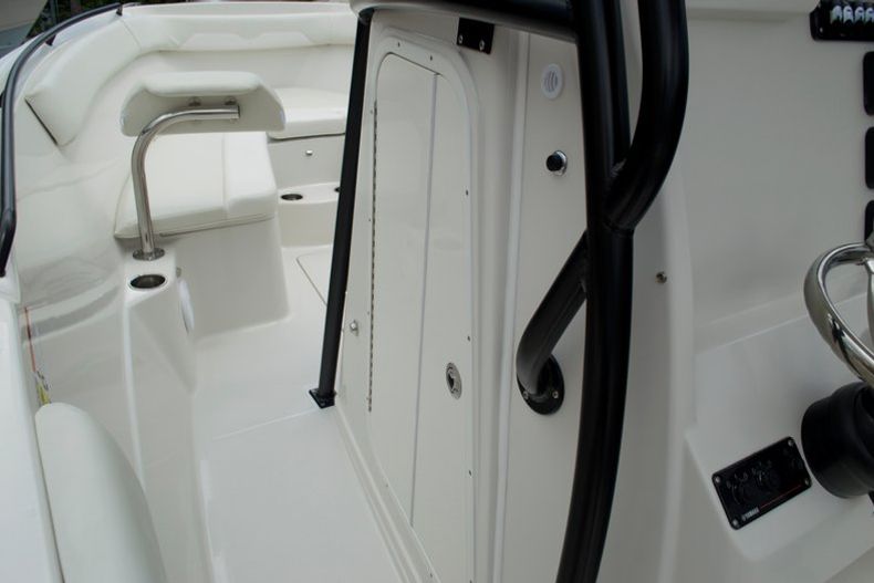 Thumbnail 23 for New 2015 Sailfish 240 CC Center Console boat for sale in West Palm Beach, FL