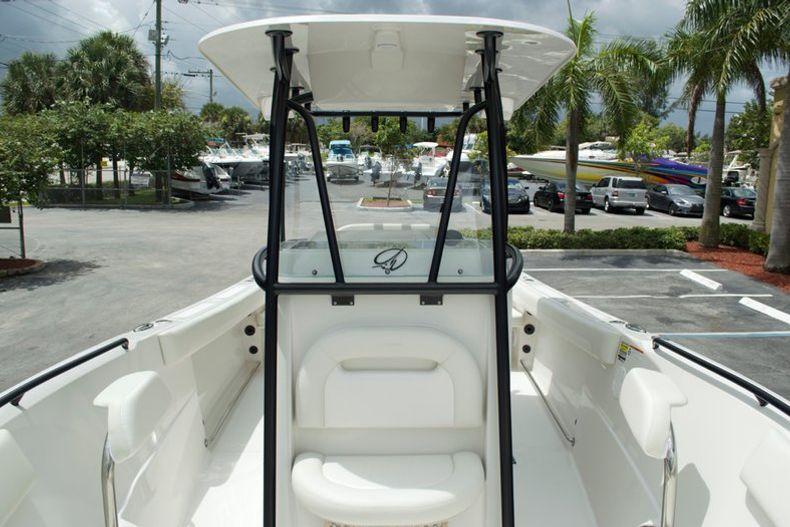 Thumbnail 31 for New 2015 Sailfish 240 CC Center Console boat for sale in West Palm Beach, FL
